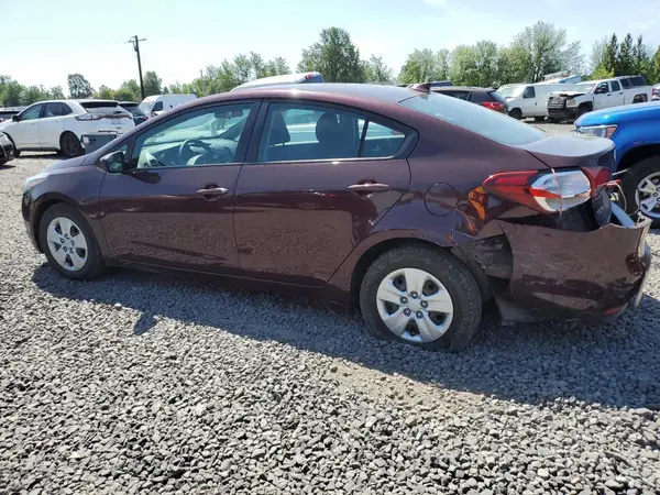 3KPFK4A72HE131070 2017 KIA FORTE - Image 2