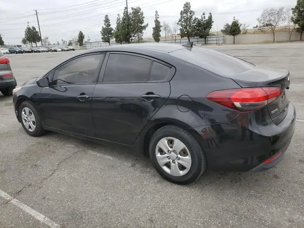 3KPFK4A72HE132834 2017 KIA FORTE - Image 2