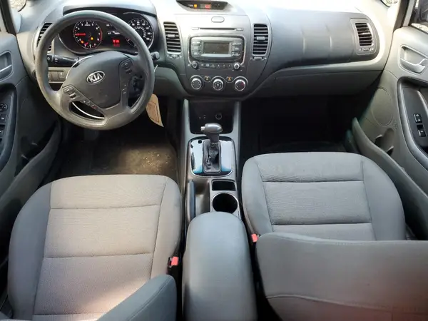 3KPFK4A72HE133319 2017 KIA FORTE - Image 8