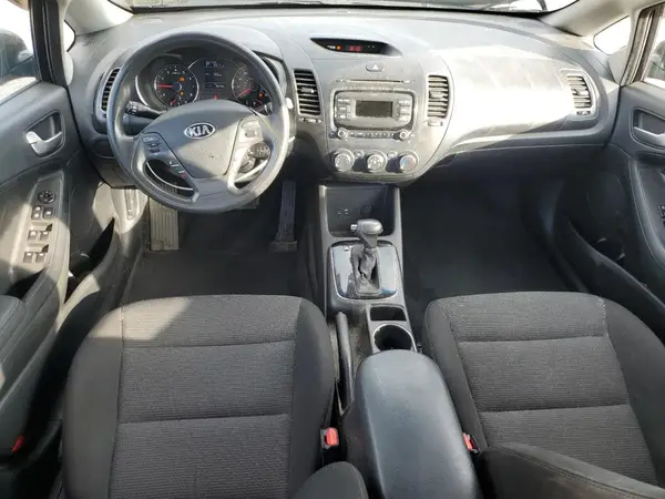 3KPFK4A72HE134549 2017 KIA FORTE - Image 8