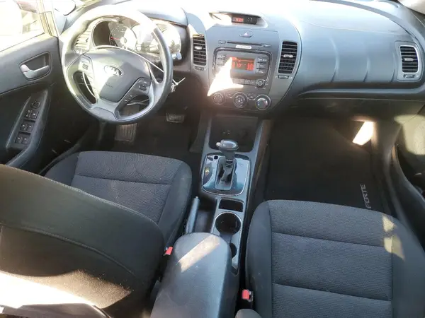 3KPFK4A72HE134843 2017 KIA FORTE - Image 8