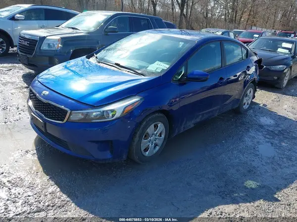 3KPFK4A72HE136396 2017 KIA FORTE - Image 2