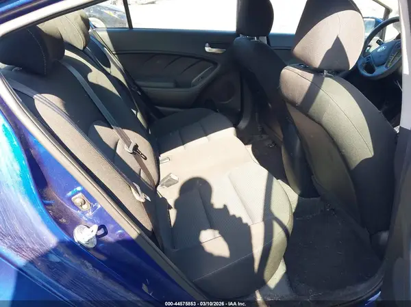 3KPFK4A72HE136396 2017 KIA FORTE - Image 8