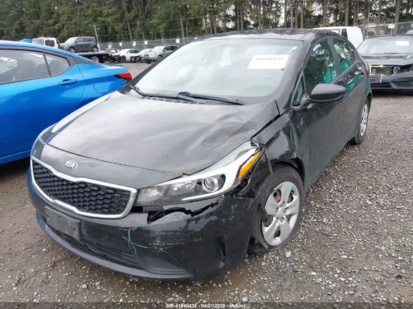 3KPFK4A72HE136754 2017 KIA FORTE - Image 2