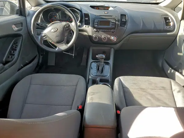 3KPFK4A72HE137855 2017 KIA FORTE - Image 8