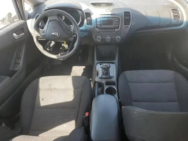3KPFK4A72HE138567 2017 KIA FORTE - Image 8