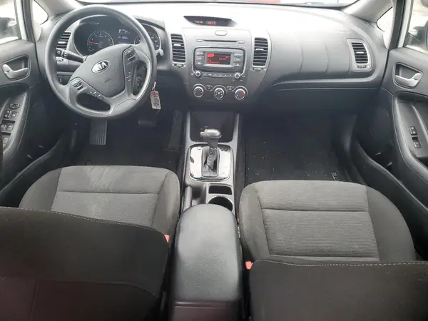 3KPFK4A72HE139833 2017 KIA FORTE - Image 8