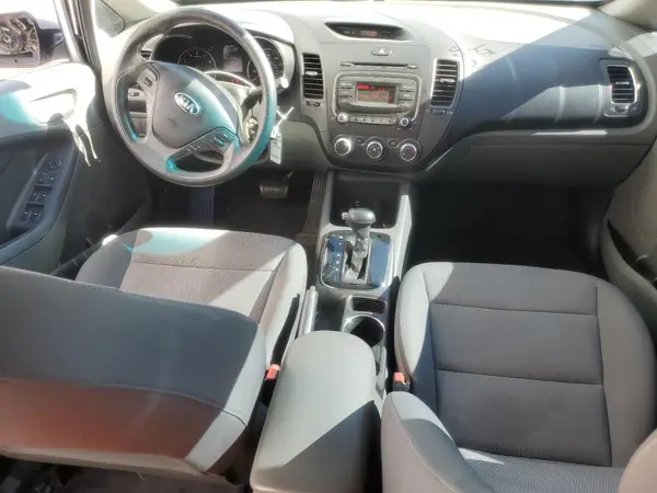 3KPFK4A72HE140108 2017 KIA FORTE - Image 8
