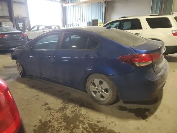 3KPFK4A72HE140464 2017 KIA FORTE - Image 2