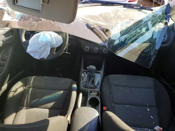 3KPFK4A72HE142537 2017 KIA FORTE - Image 8