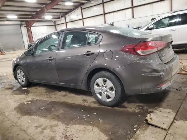 3KPFK4A72HE145471 2017 KIA FORTE - Image 2