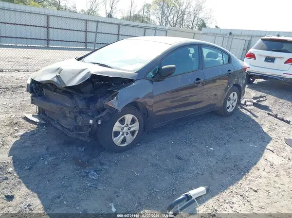 3KPFK4A72HE145714 2017 KIA FORTE - Image 2