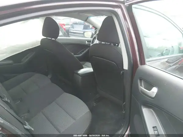 3KPFK4A72HE148757 2017 KIA FORTE - Image 8