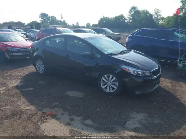 3KPFK4A72HE151772 2017 KIA FORTE - Image 1
