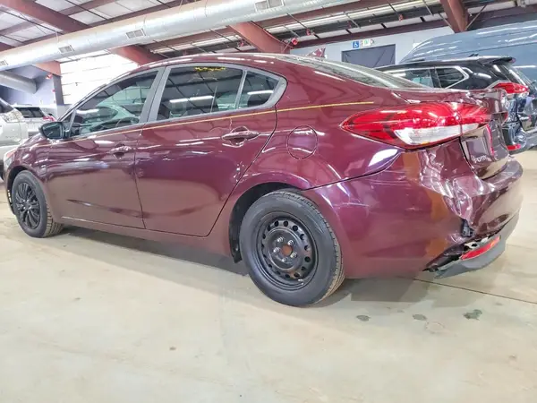 3KPFK4A72HE151819 2017 KIA FORTE - Image 2