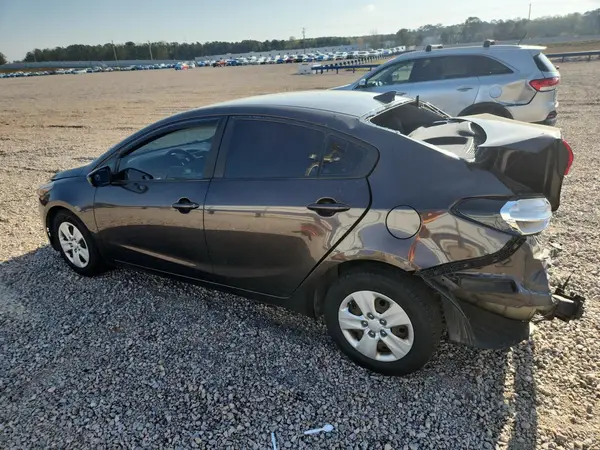 3KPFK4A72HE151898 2017 KIA FORTE - Image 2