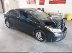 3KPFK4A72HE158043 2017 KIA FORTE