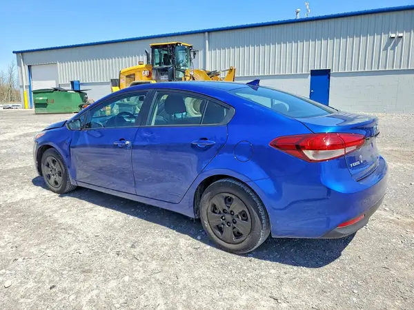 3KPFK4A72HE158866 2017 KIA FORTE - Image 2