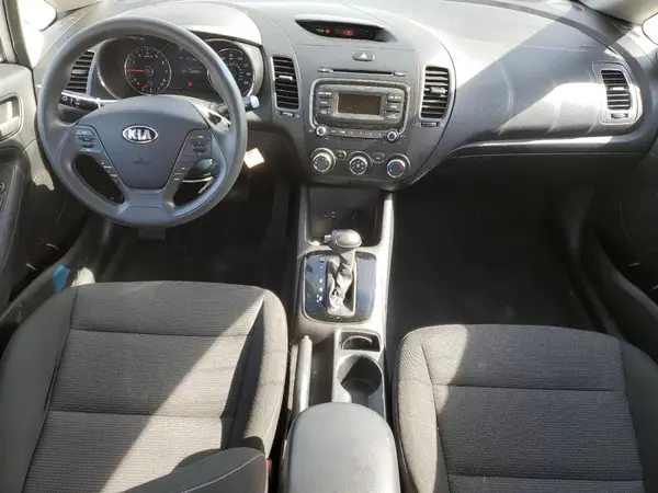 3KPFK4A72HE158978 2017 KIA FORTE - Image 8