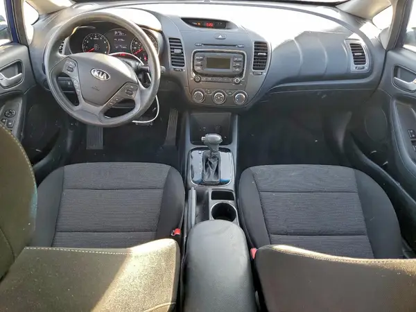3KPFK4A72HE159385 2017 KIA FORTE - Image 8