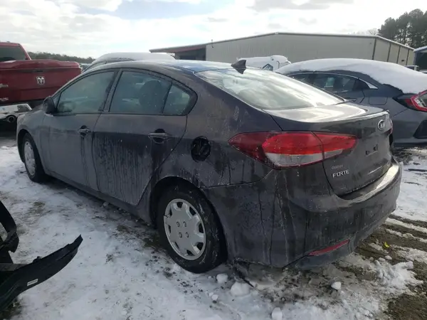 3KPFK4A72HE160911 2017 KIA FORTE - Image 2
