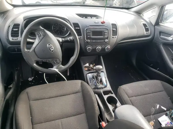 3KPFK4A72HE160911 2017 KIA FORTE - Image 8