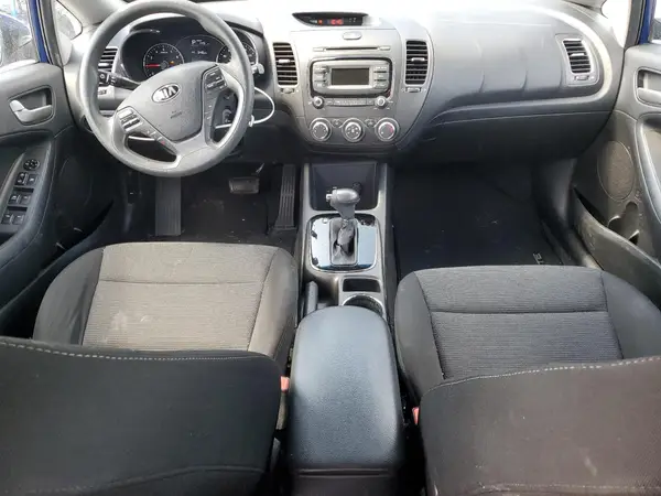 3KPFK4A72JE167251 2018 KIA FORTE - Image 8