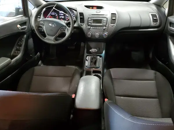 3KPFK4A72JE168058 2018 KIA FORTE - Image 8