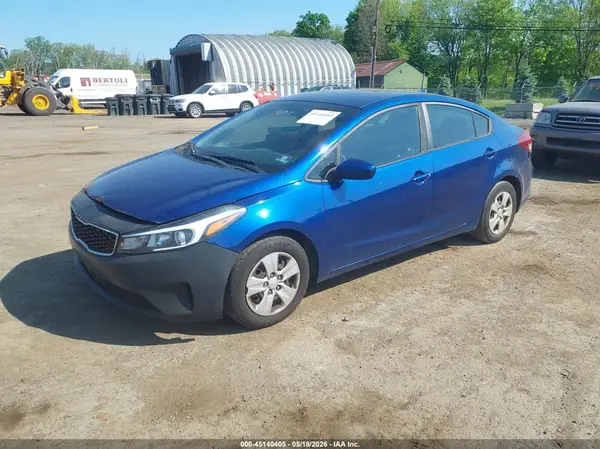 3KPFK4A72JE169923 2018 KIA FORTE - Image 2