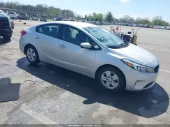3KPFK4A72JE176127 2018 KIA FORTE