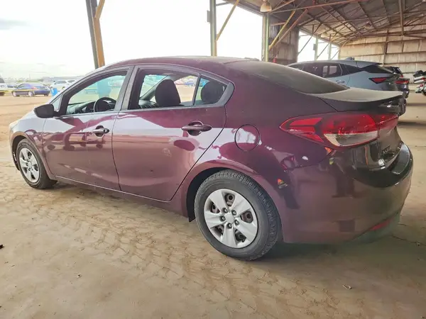 3KPFK4A72JE176306 2018 KIA FORTE - Image 2
