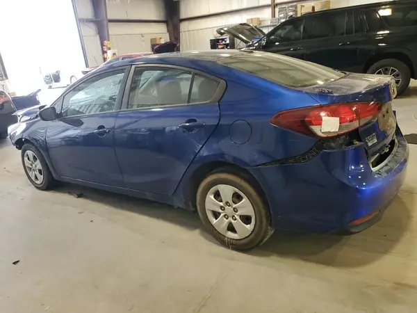 3KPFK4A72JE178170 2018 KIA FORTE - Image 2