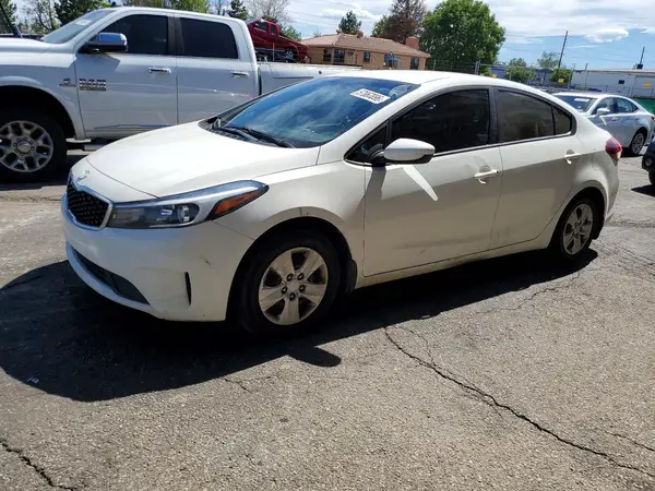 3KPFK4A72JE185040 2018 KIA FORTE - Image 1