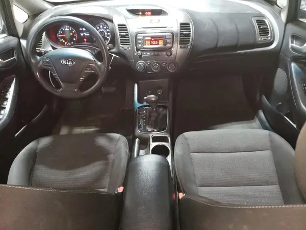 3KPFK4A72JE191369 2018 KIA FORTE - Image 8