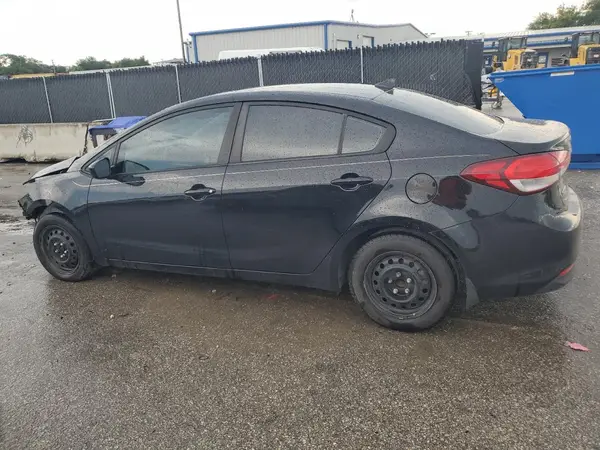 3KPFK4A72JE192165 2018 KIA FORTE - Image 2