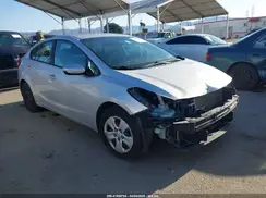 3KPFK4A72JE195566 2018 KIA FORTE
