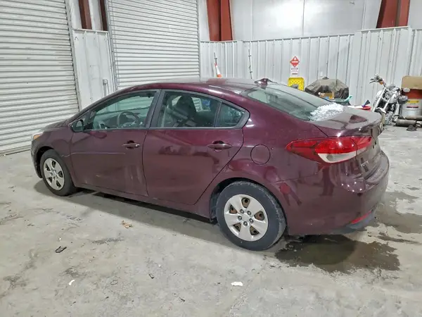 3KPFK4A72JE196720 2018 KIA FORTE - Image 2