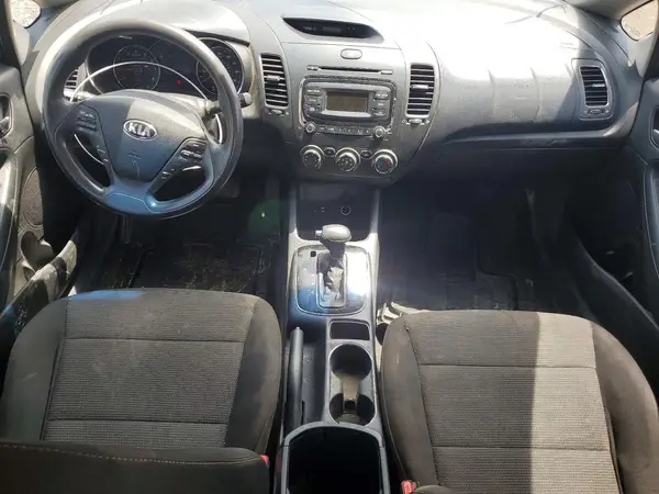 3KPFK4A72JE198287 2018 KIA FORTE - Image 8