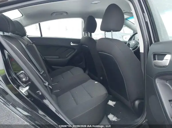 3KPFK4A72JE202841 2018 KIA FORTE - Image 8