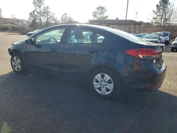 3KPFK4A72JE204119 2018 KIA FORTE - Image 2