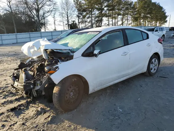 3KPFK4A72JE213998 2018 KIA FORTE - Image 1
