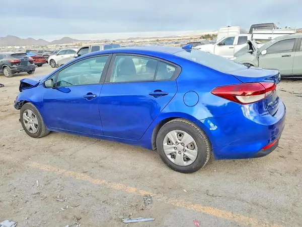 3KPFK4A72JE218151 2018 KIA FORTE - Image 2