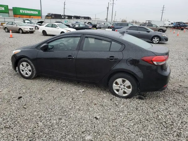 3KPFK4A72JE219851 2018 KIA FORTE - Image 2