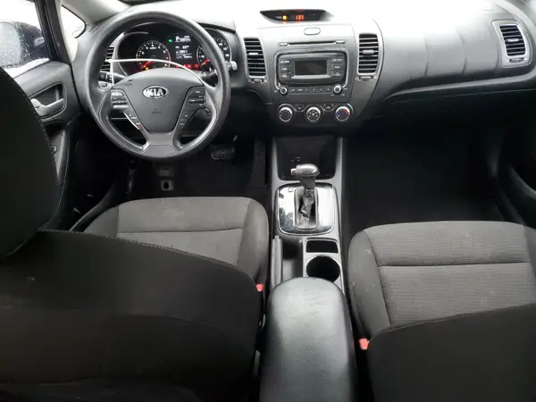 3KPFK4A72JE219851 2018 KIA FORTE - Image 8