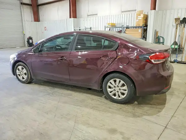 3KPFK4A72JE220613 2018 KIA FORTE - Image 2