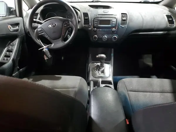 3KPFK4A72JE222118 2018 KIA FORTE - Image 8