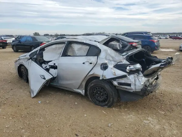 3KPFK4A72JE224998 2018 KIA FORTE - Image 2