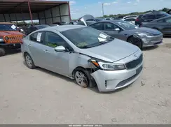 3KPFK4A72JE227044 2018 KIA FORTE