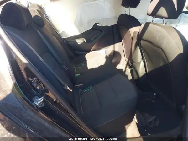 3KPFK4A72JE230686 2018 KIA FORTE - Image 8