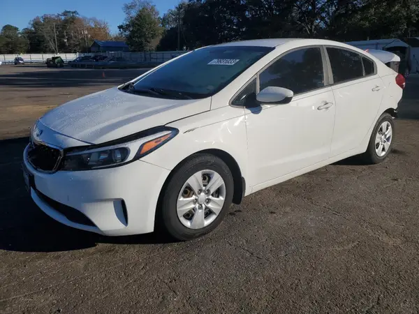 3KPFK4A72JE233667 2018 KIA FORTE - Image 1